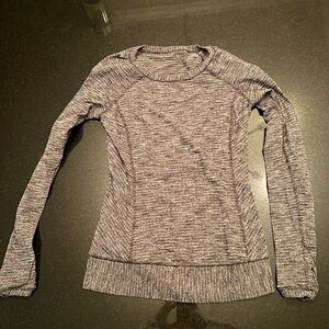 Lululemon Soulcycle long sleeve top. Size 6
